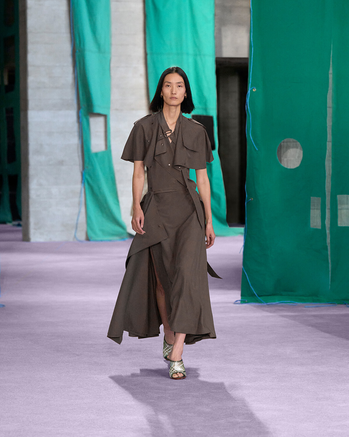 240919_Burberry-Summer-Show-2025---Look-3.jpg