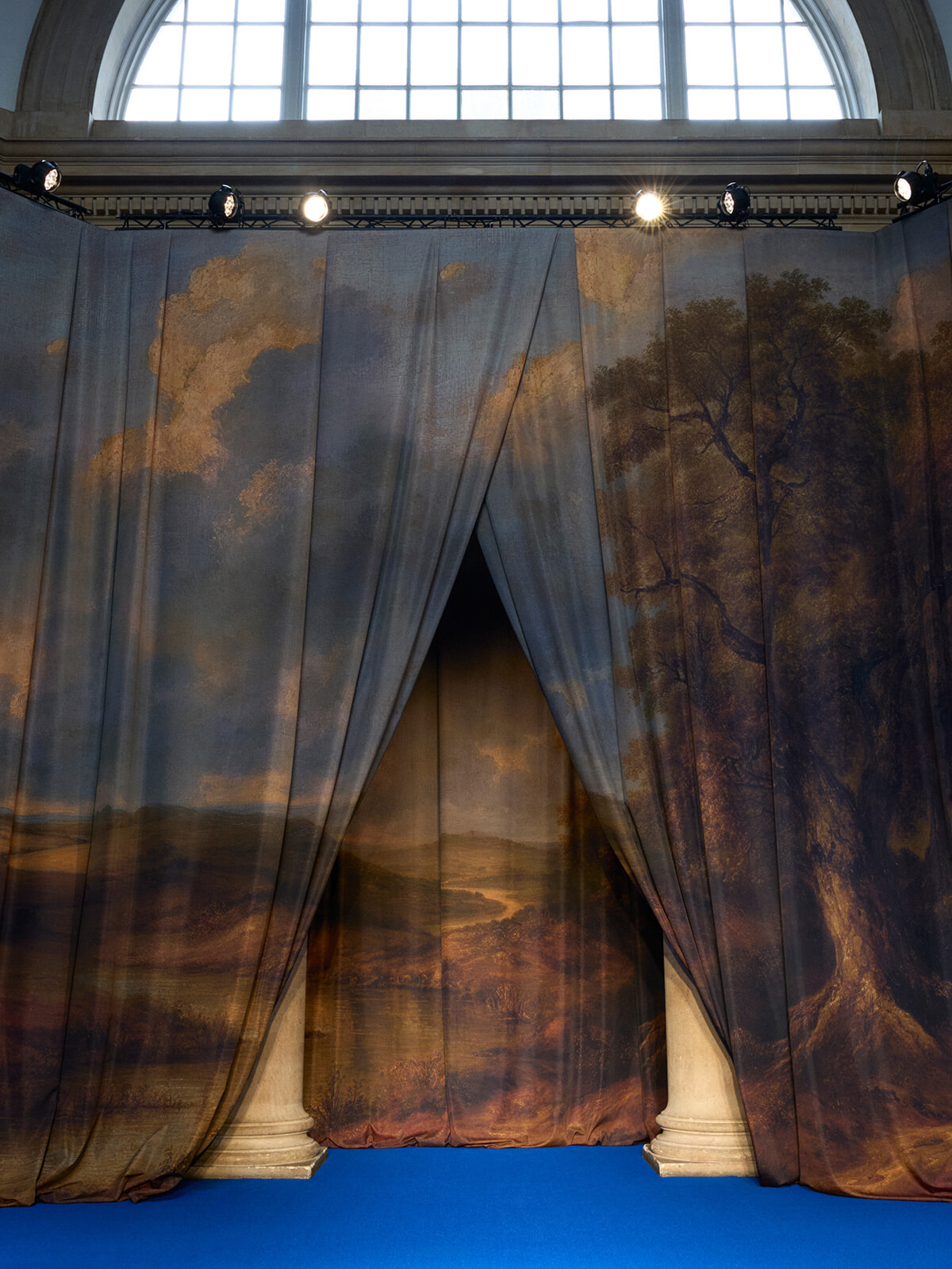 250303-show-space.jpg