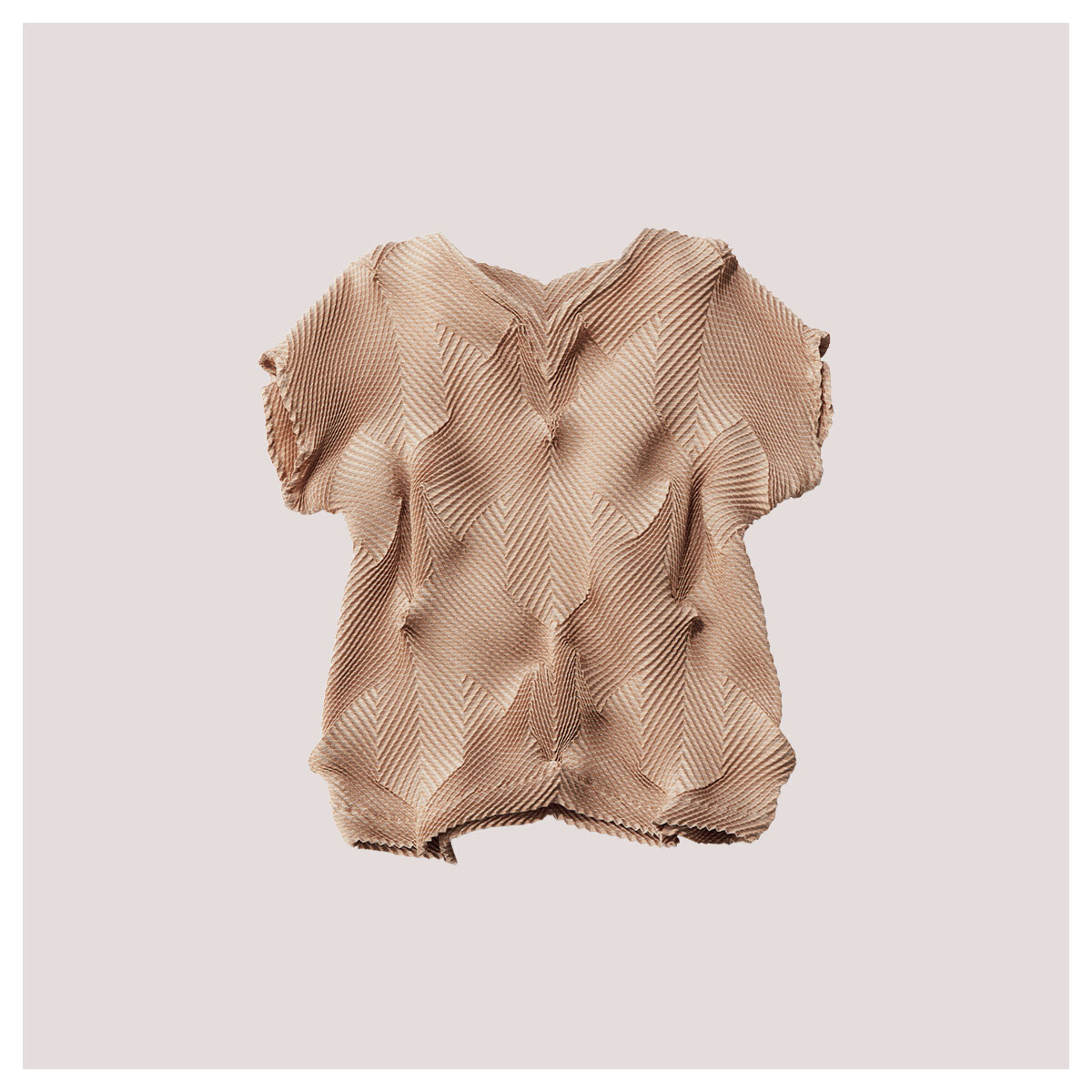 250502-tshirt-tanktop-isseymiyake.jpg