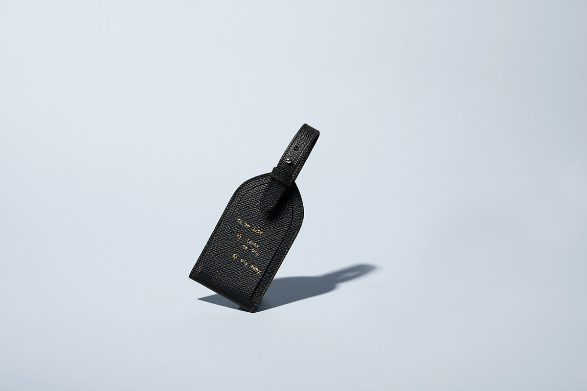 250619_04_THOMAS_LELU_LUGGAGE_TAG_MAIN_ASSET.jpg