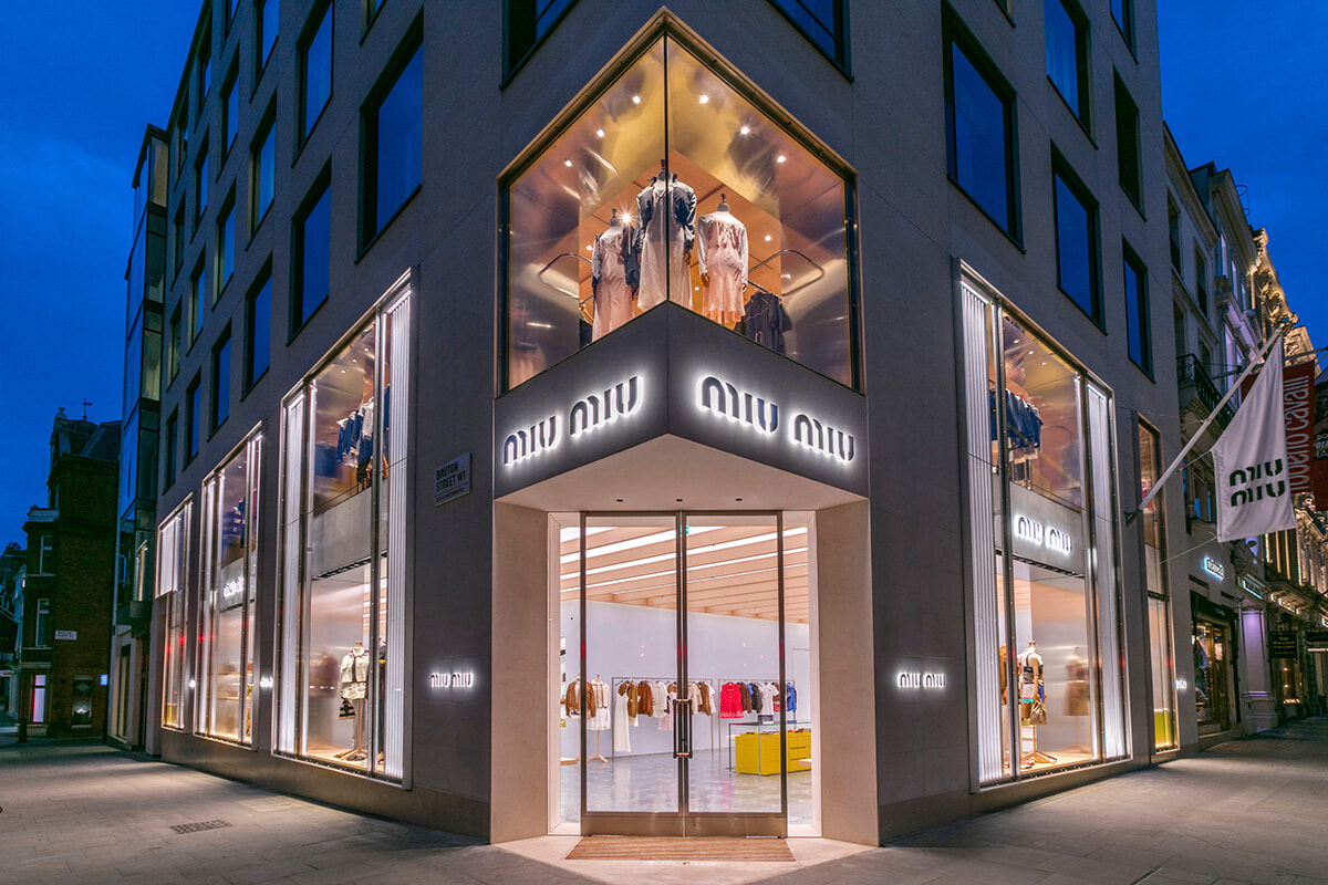 250624-miumiu-01.jpg