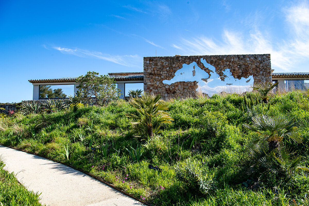 250630-villa-carmignac-03.jpg