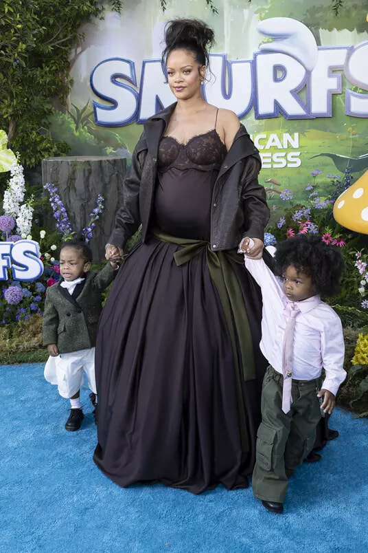 250715-rihanna-02.jpg