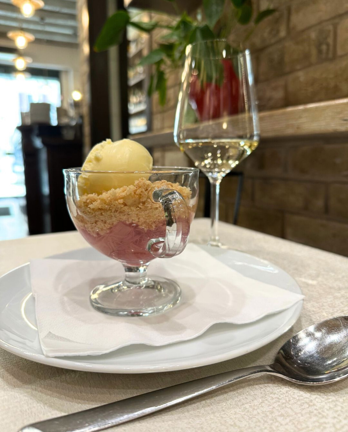 250724-wine-gelato-03.jpg