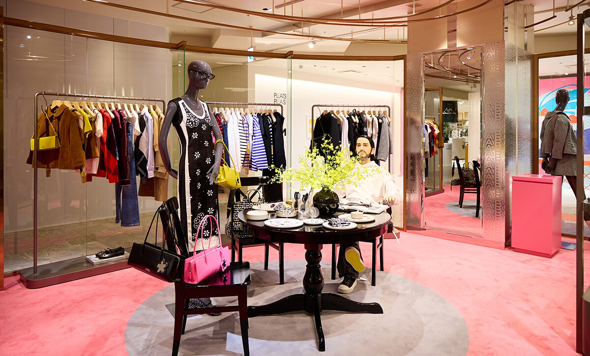 250812-marc-jacobs-03.jpg