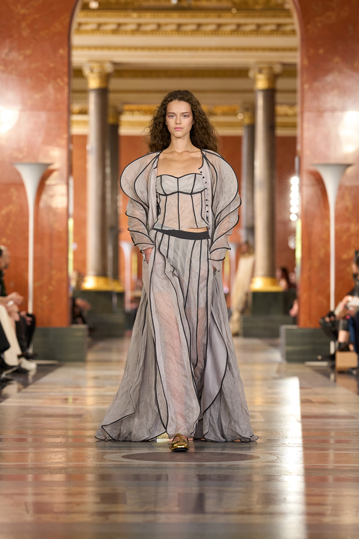 251002-lv-ss26-01.jpg