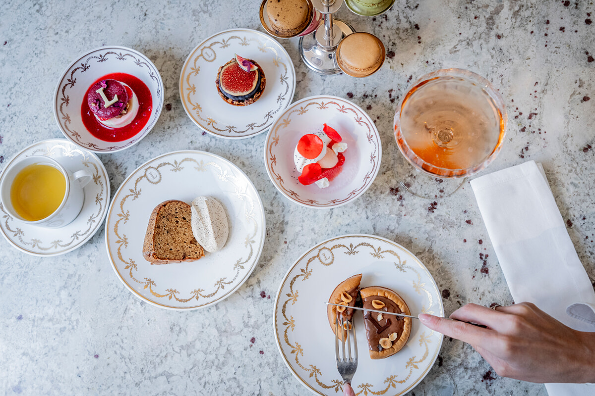 251014-laduree-paris-02.jpg
