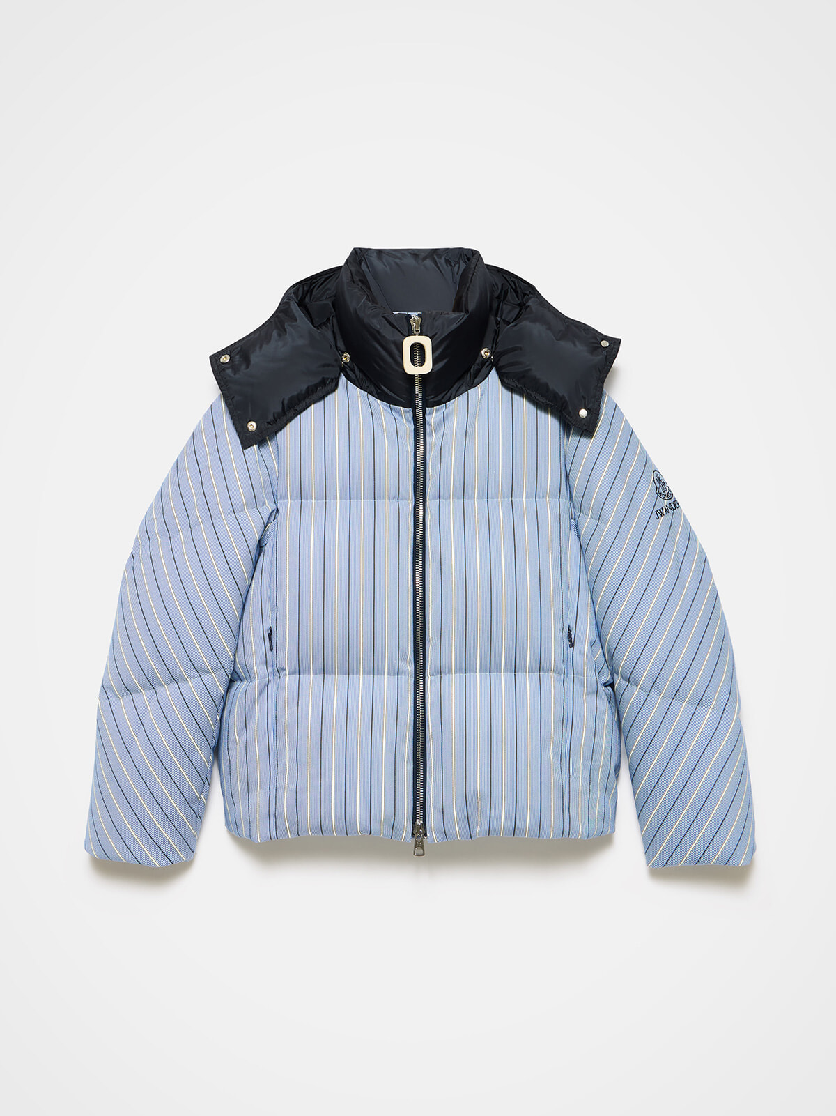 251015-moncler-jw-anderson-03.jpg