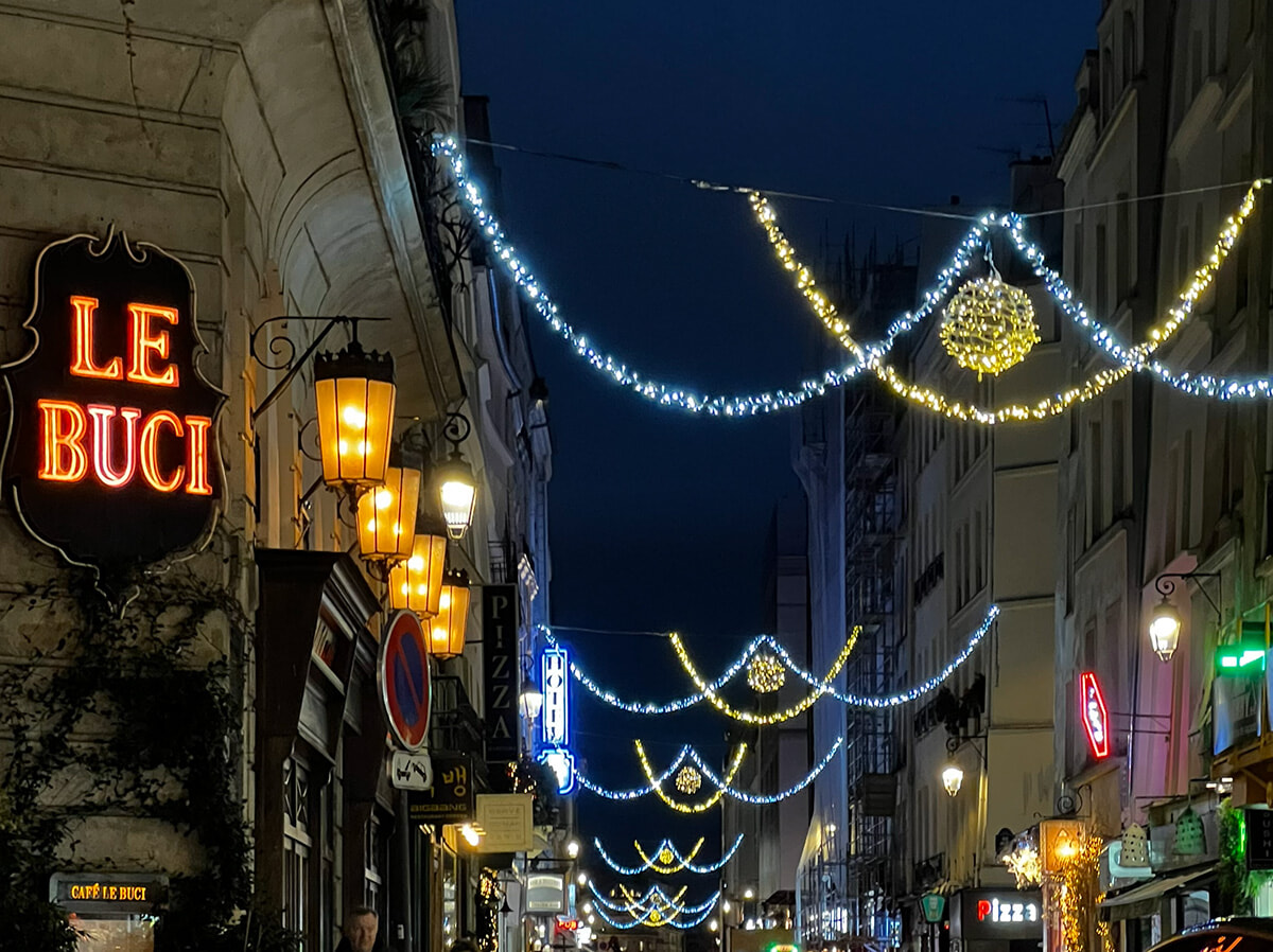 ヴァンドームやシャンゼリゼなど厳選8名所、パリでノエルのイルミネーションを追いかける。