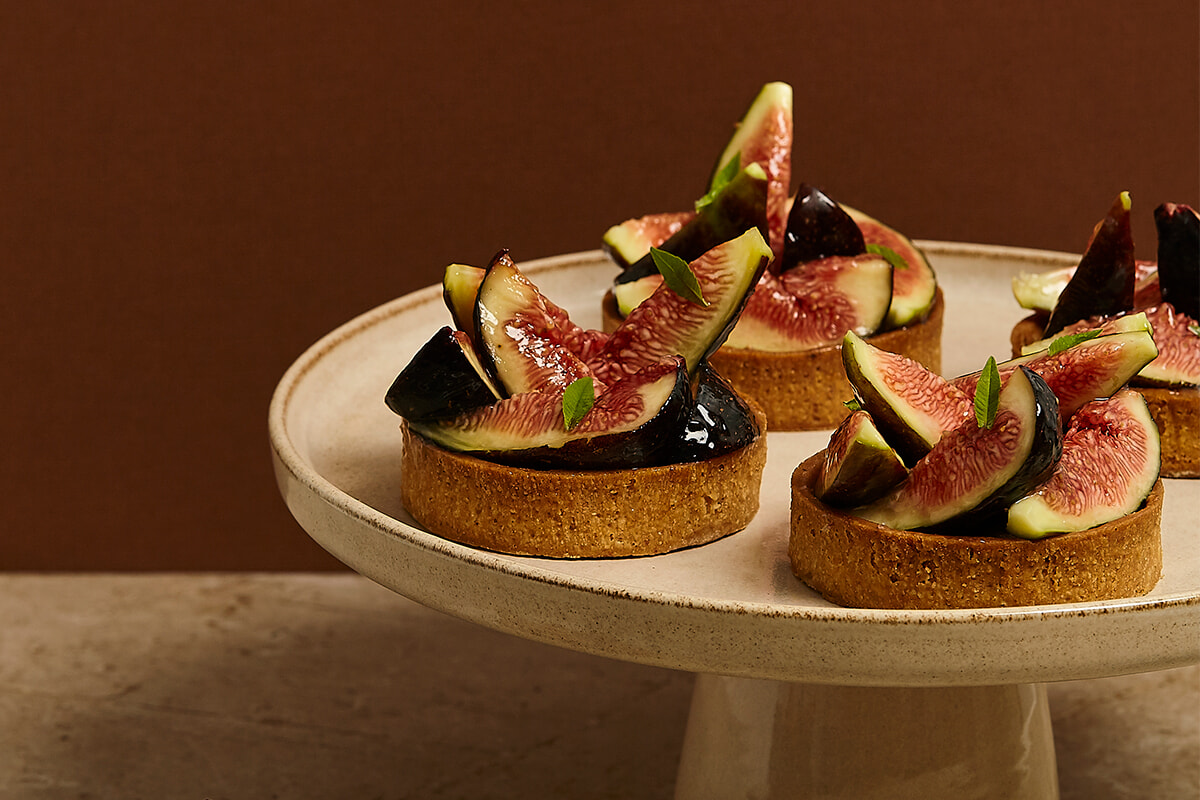 7区の市場通りに新しいパティスリー、マチュー・ポーリーヌ。