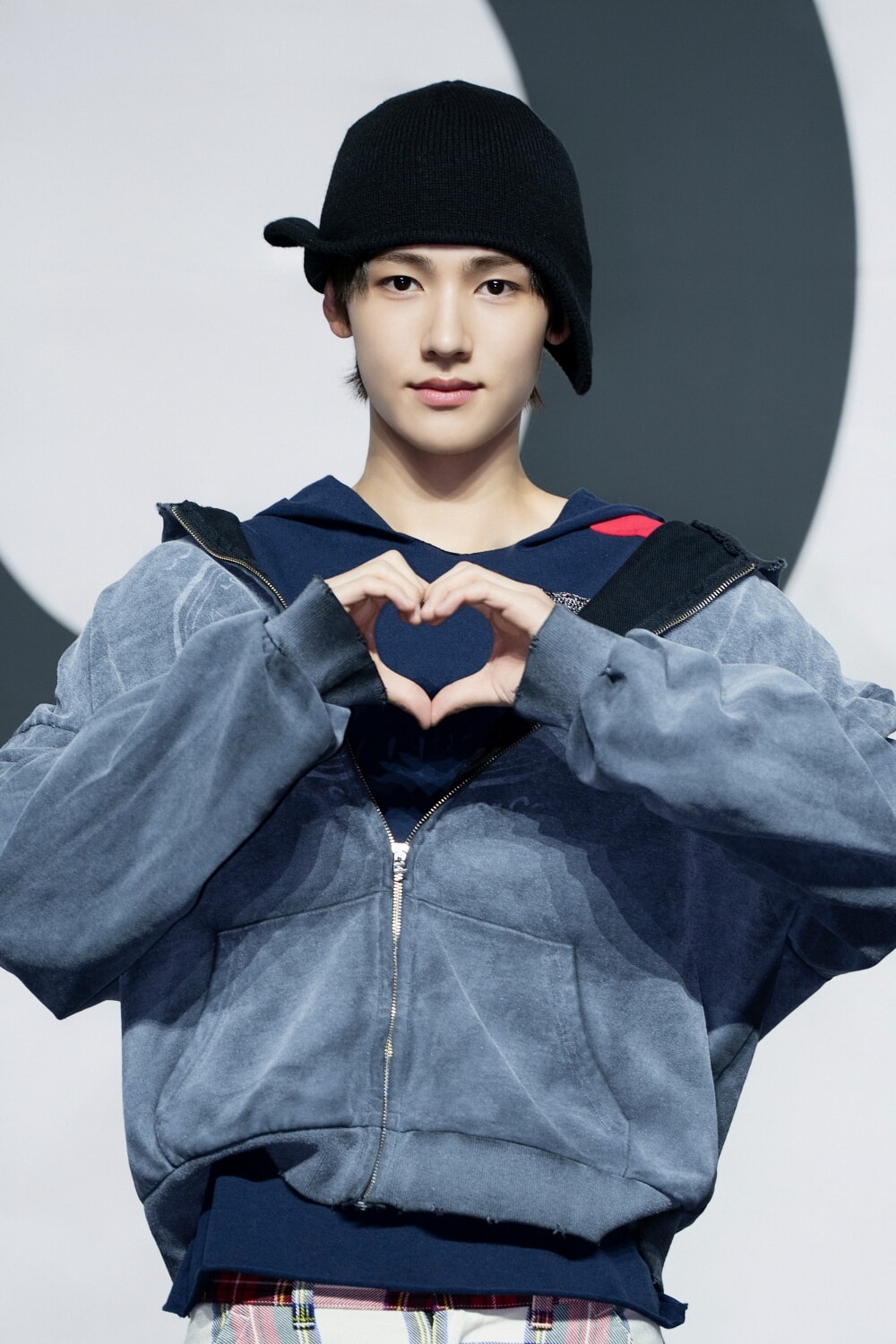 CORTIS_フォトタイム_4_SEONGHYEON_2.jpg