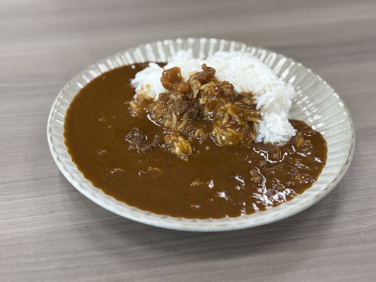 素材を生かした 牛すじカレー.jpeg