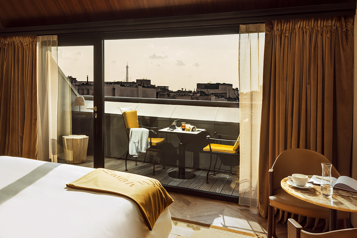 251117_HotelMadameReve_ExecutiveEiffelTowerviewTerrace_CreditJérômeGalland.jpg