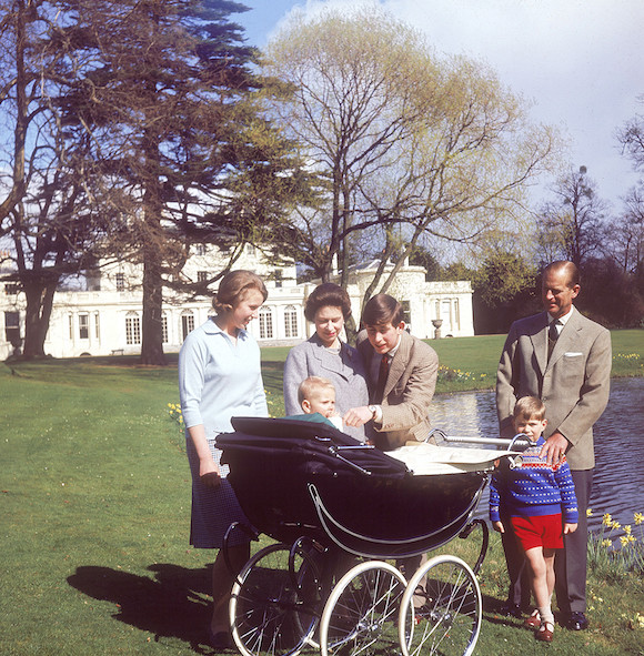 BeingTheQueen_006_Copyright (c) 1965 Shutterstock_.jpeg