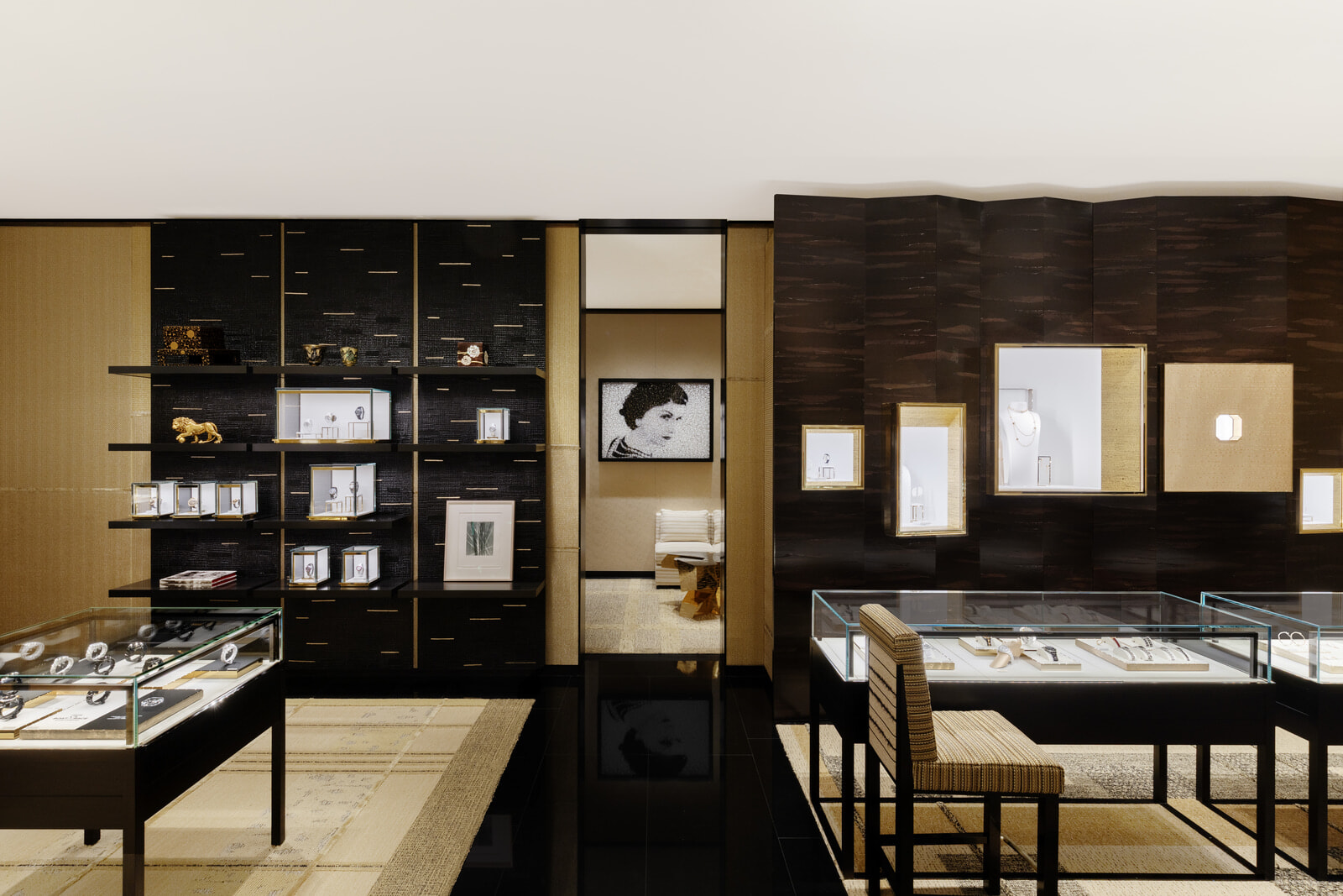 CHANEL_WFJ_Hankyu Umeda_2.jpg