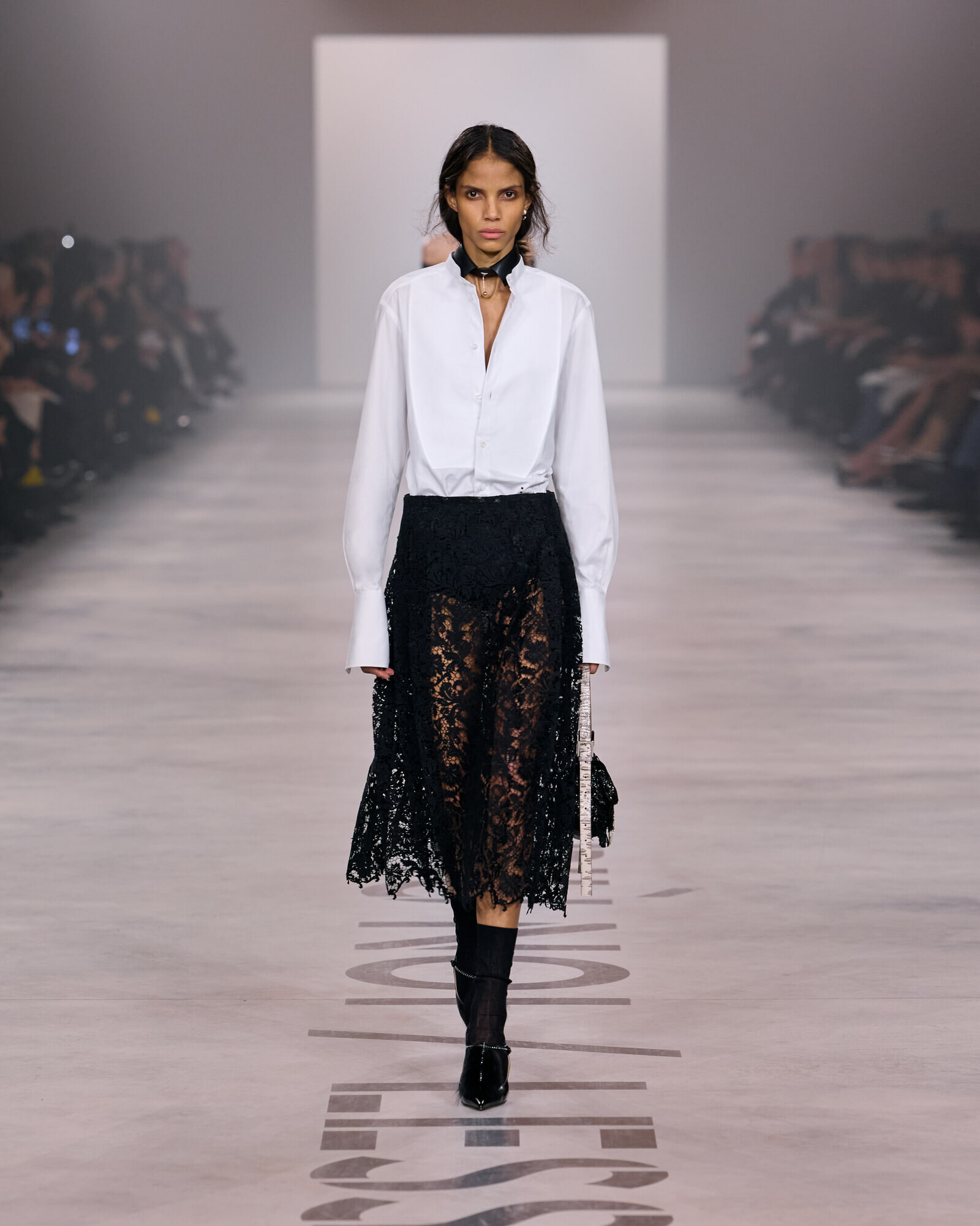 Fendi fw26 Runway Looks 4x5 004.jpg