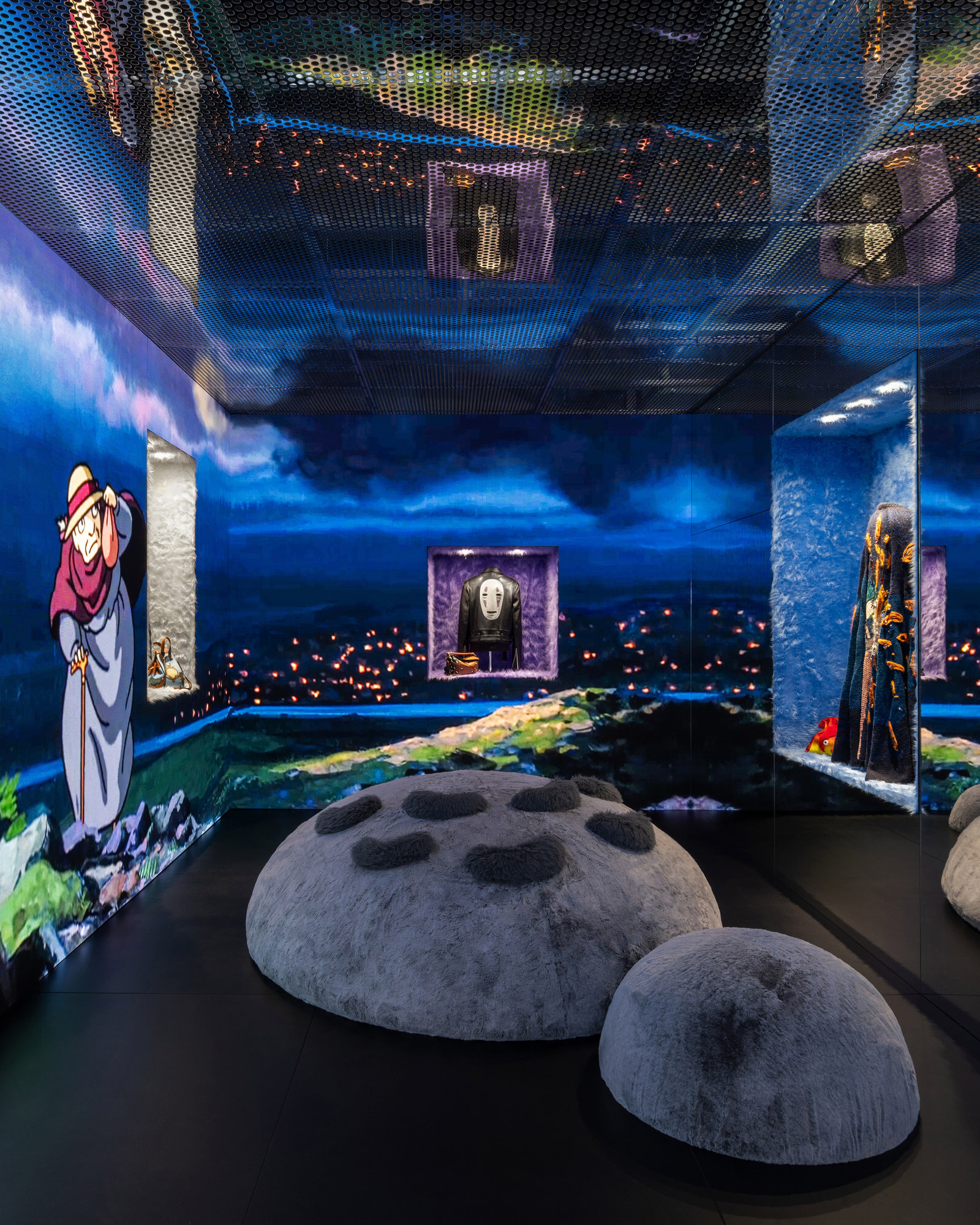 LOEWE_TOKYO_EXHIBITION_SPACE_CAPTURE_RGB_CROPPED_4X5_10.jpg