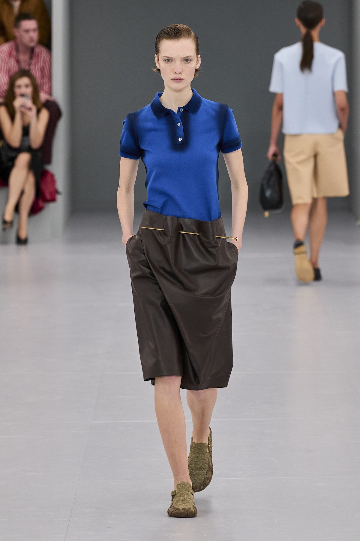 Loewe S24 019.jpg