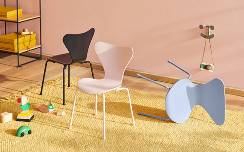 201117-sevenchair.jpg