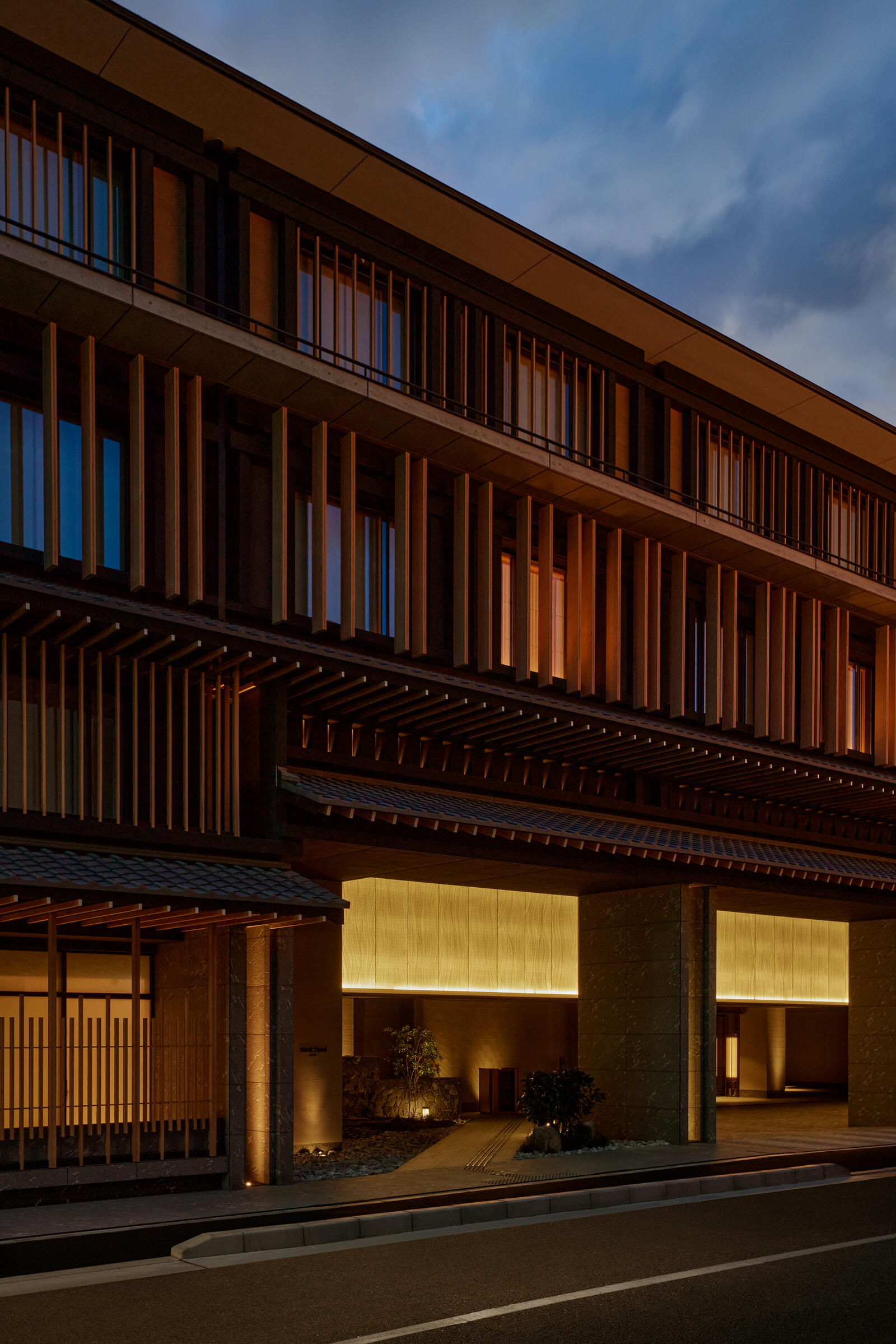 dusit-thani-kyoto-facade-entrance.jpg