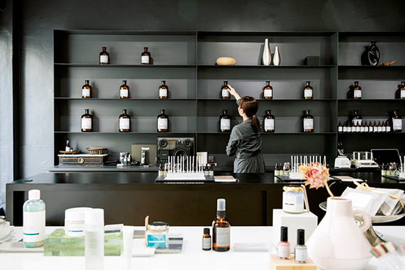 home-fragrance-03-210831.jpg