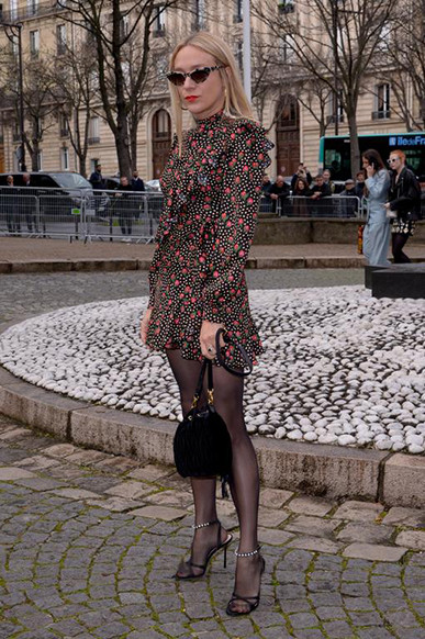 les-stars-presentes-a-la-fashion-week-automne-hiver-2019-2020-de-paris-photo-55.jpg
