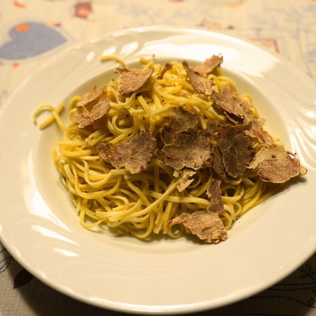 マッシ、ピエモンテのキノコ祭りに潜入！ 地元民も真剣勝負、「アルバの白トリュフ」を手に入れるには？