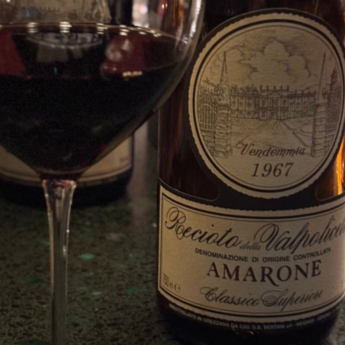 北イタリアで59年間熟成された赤ワイン！？ 時間の積み重ねが生み出す「アマローネ」と、軽やかなヴァルポリチェッラの意外な関係性。
