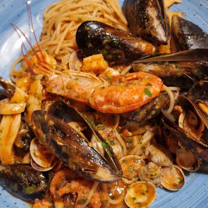暑い時こそ！イタリアの知恵と歴史が詰まった「夏バテしない」ワインと料理のペアリング５選。