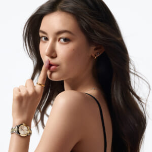 華麗なる女性たちが体現する、オメガの新時代。