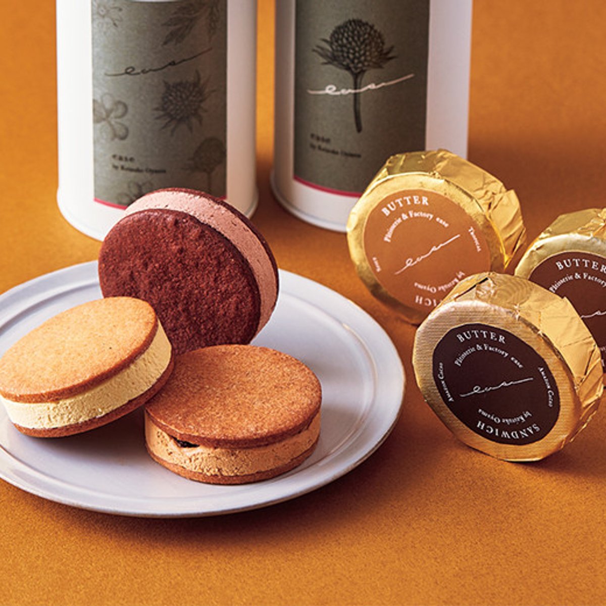 甘さ控えめ、軽やかな大人のバタークリームサンド。