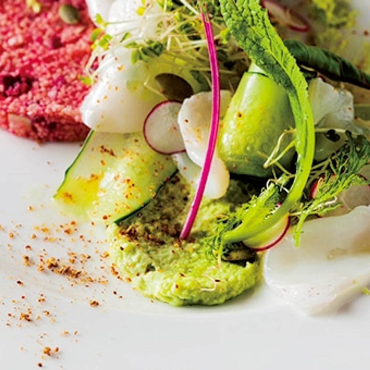 疲れた日には、深夜にだって肉料理でパワーチャージ！