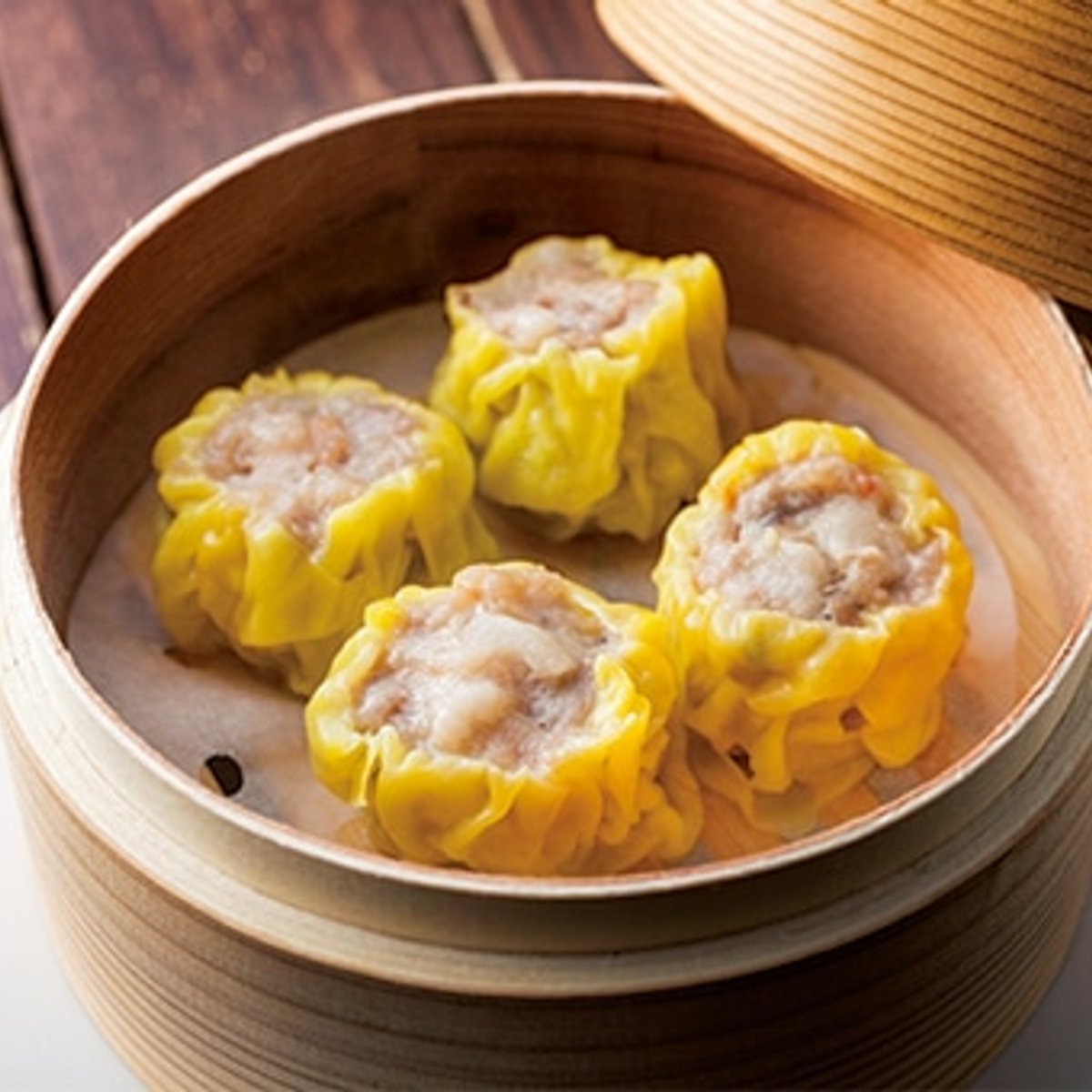 深夜ごはんにもぴったりな、優しい中華料理とワインを。