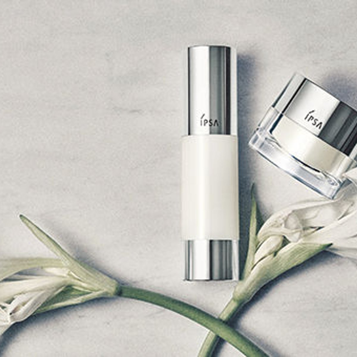 あなたはシワ型？ たるみ型？ 未来の肌でクリーム選び。