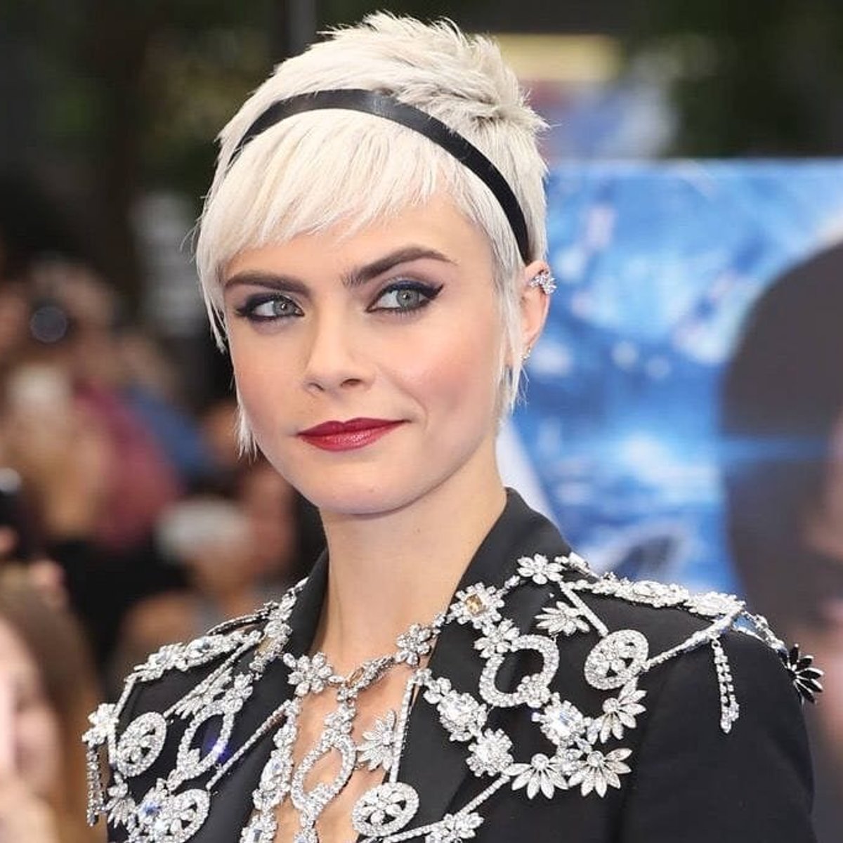 カーラ・デルヴィーニュ、欲しいのは恋人よりも子ども！