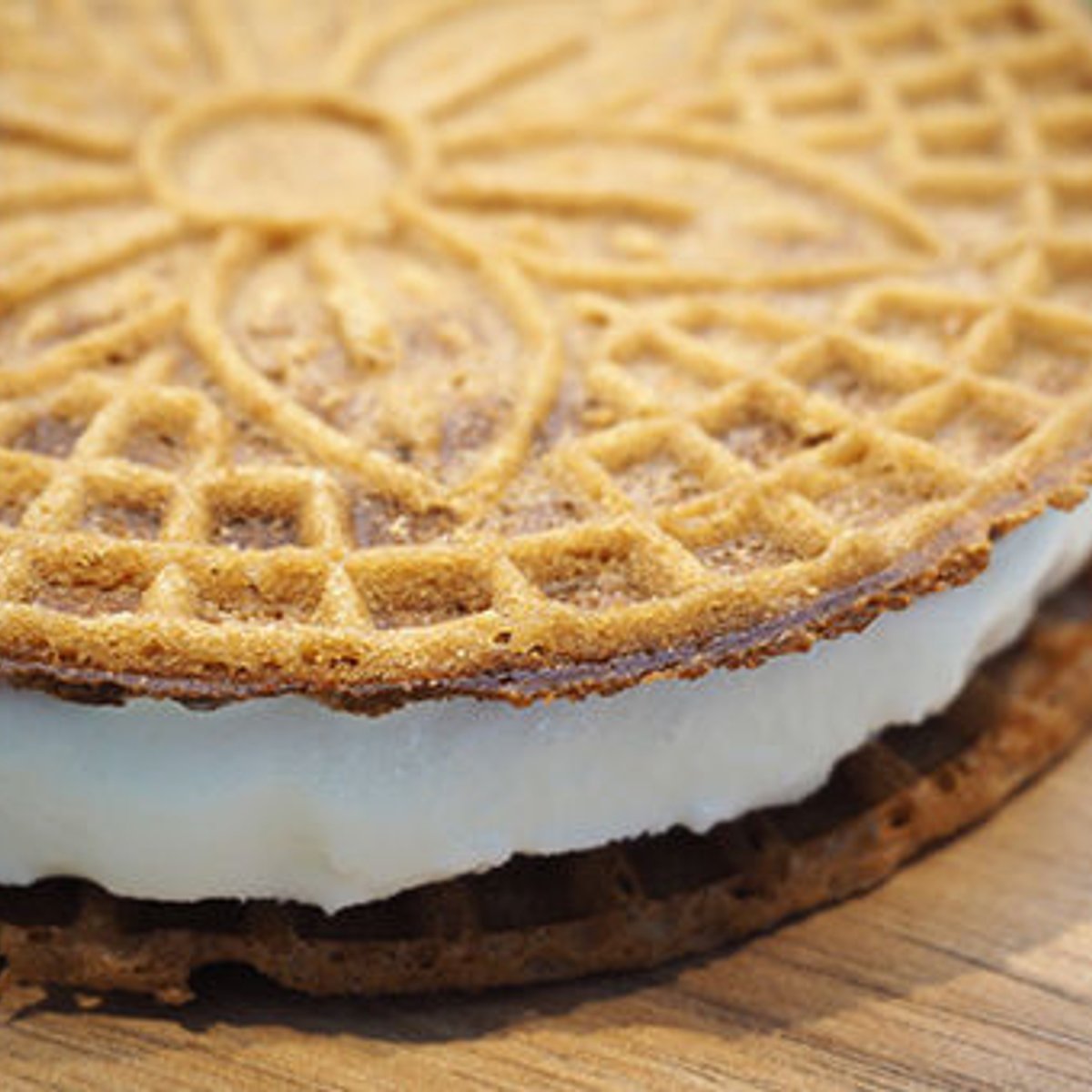 メディチ家ゆかりの焼き菓子”チャルダ”専門店がオープン！