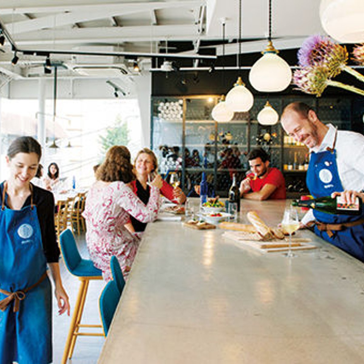 外苑前のワインバーで、本場パリのアペロを体験！