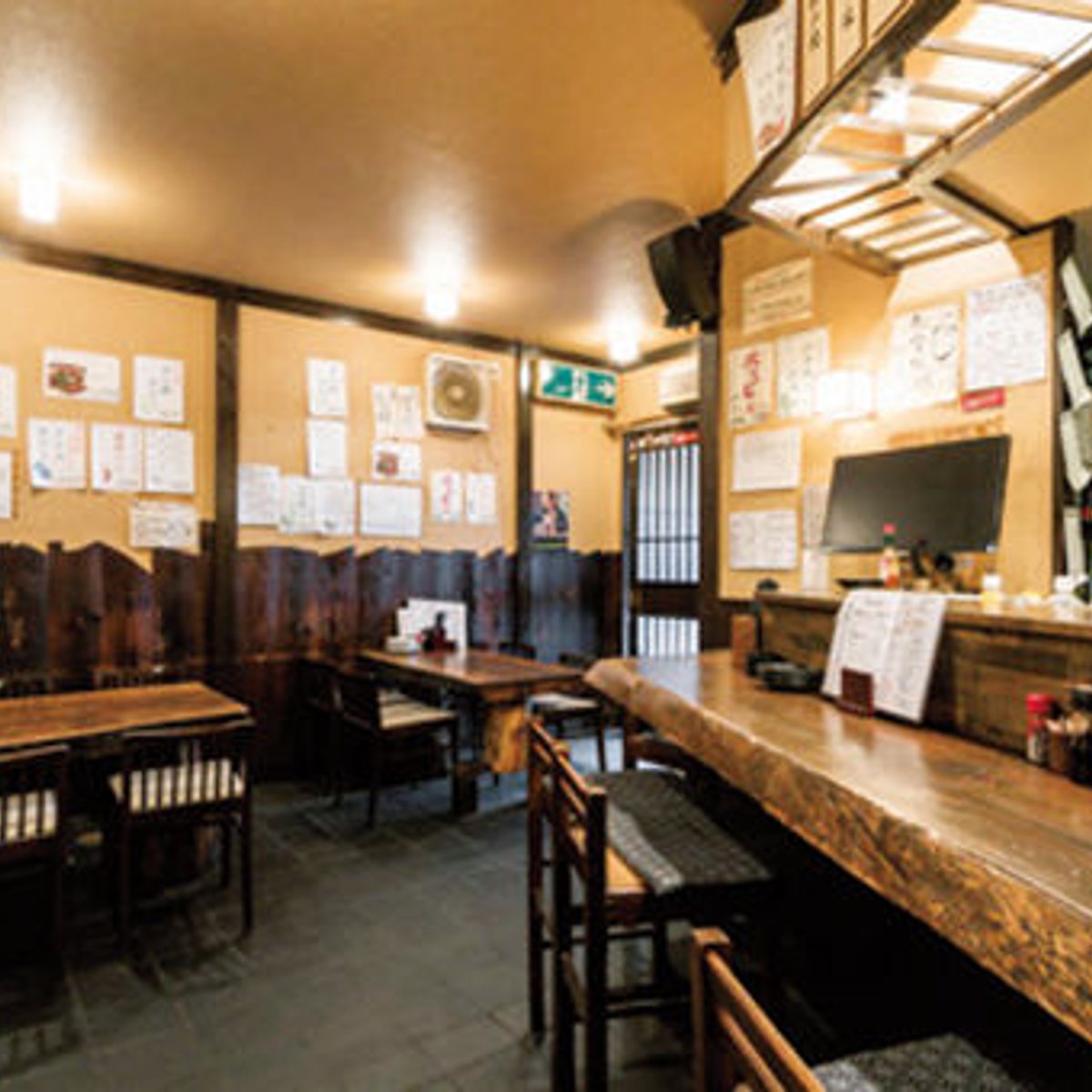 ハイボールを飲むなら、多彩なタコ焼きをおつまみに。