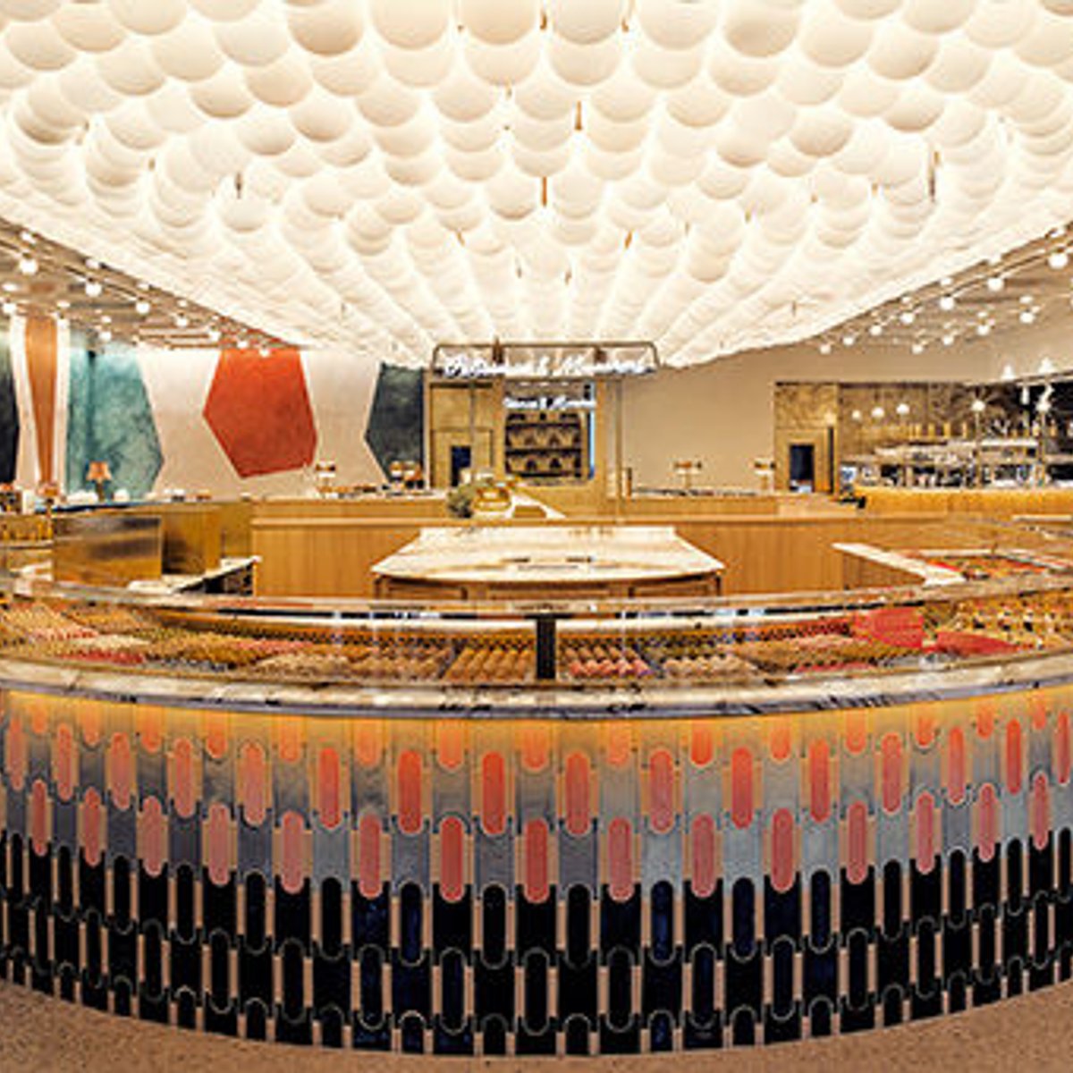 ロクシタンとピエール・エルメが、ひとつになった新名所。