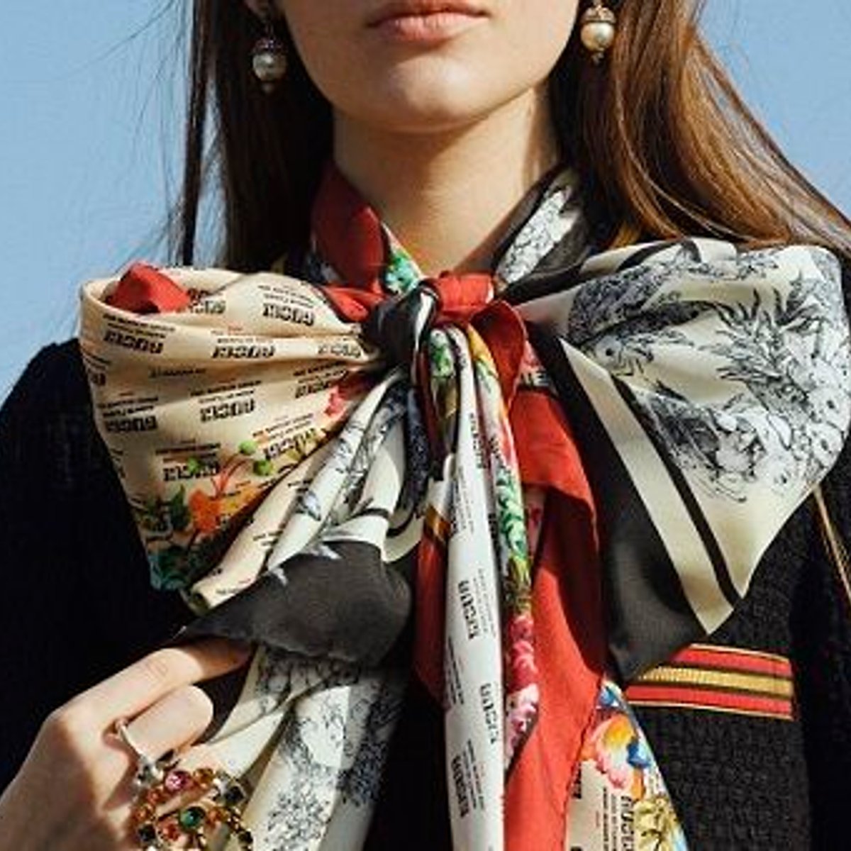 2種類のスカーフでアレンジを、ビッグリボンの作り方。