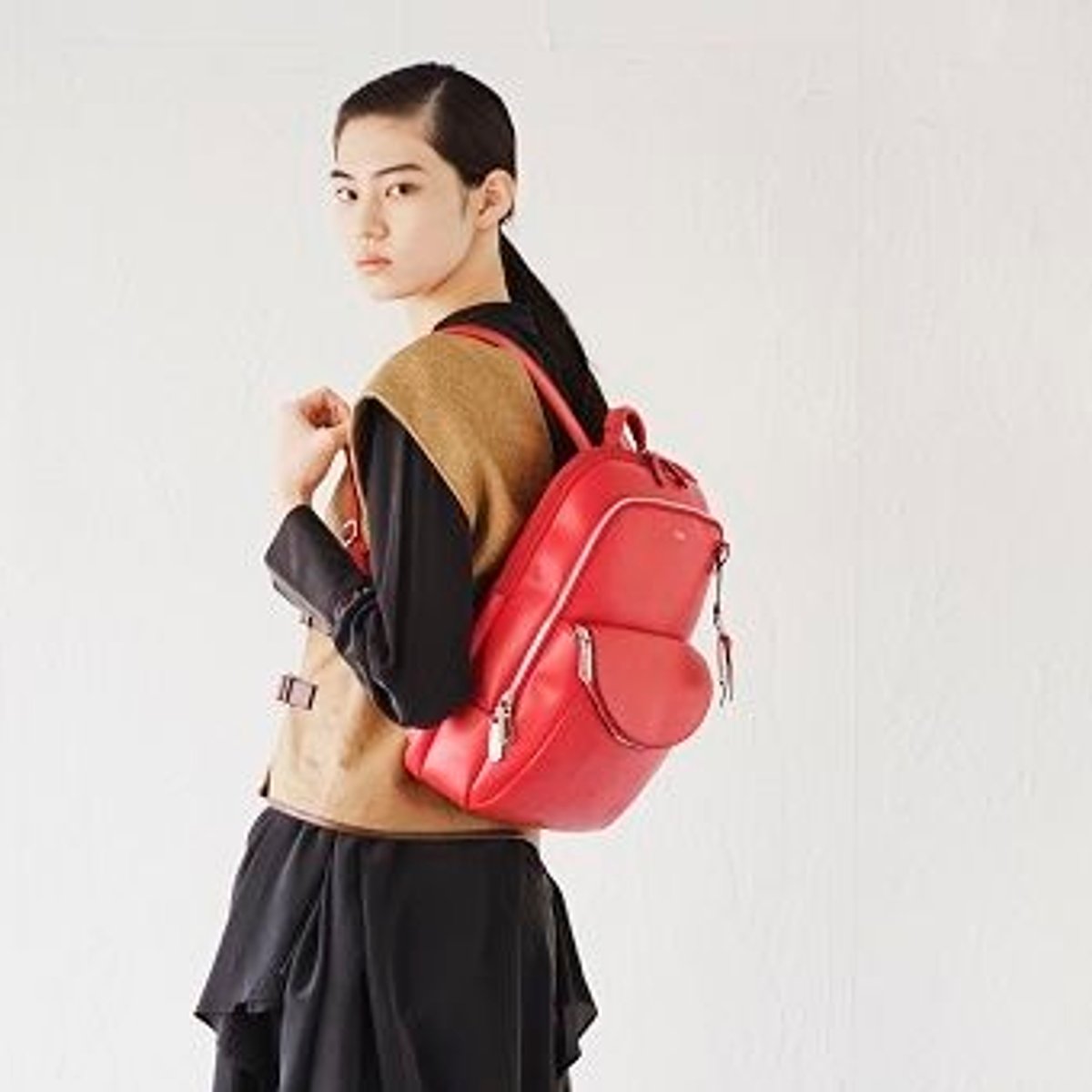 美しくて機能的、仕事のパートナーにトゥミのバックパックを。