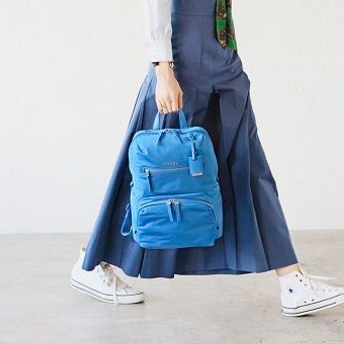 シンプルに心地よく、日常を彩るトゥミのバッグ。