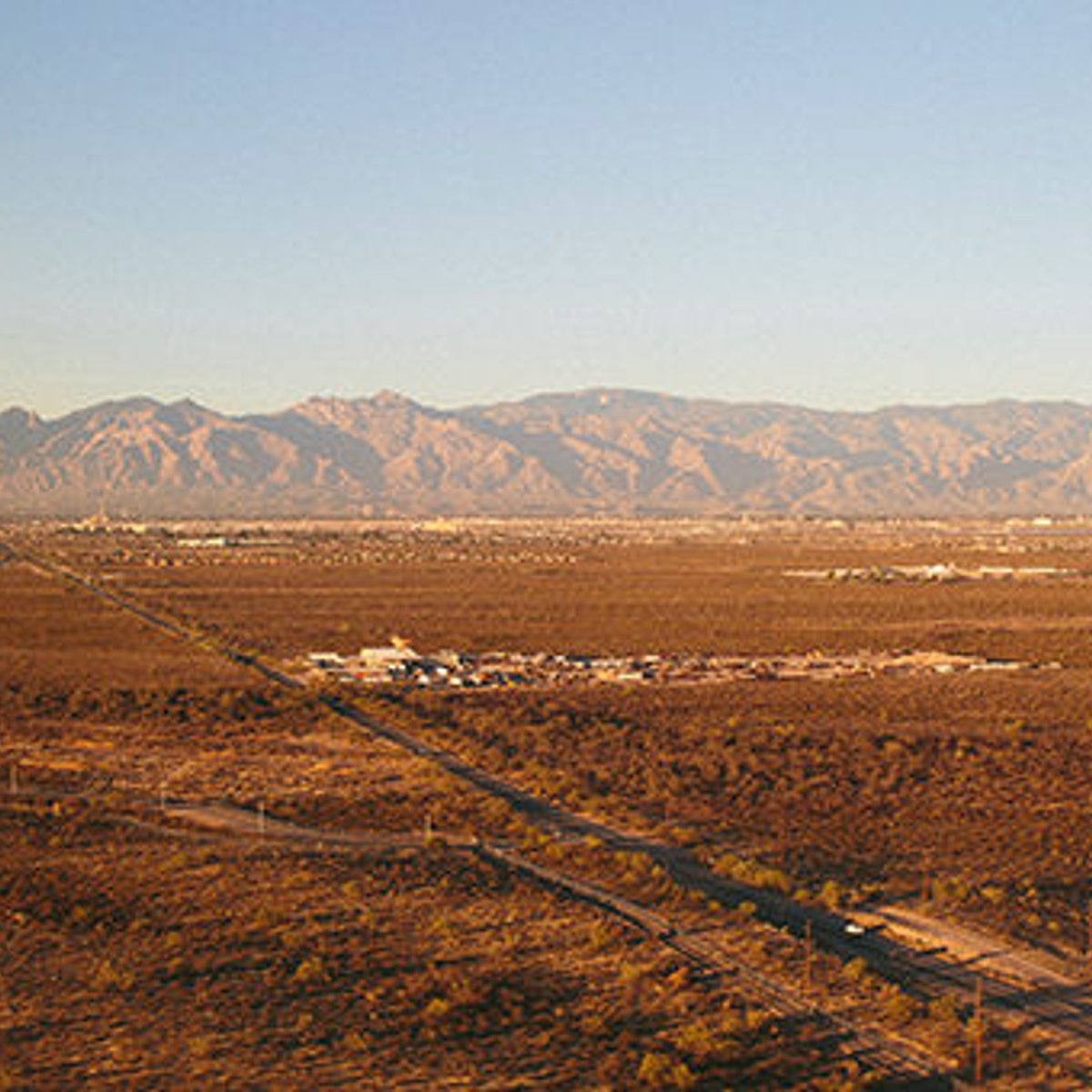 デザイナー阿部好世、アリゾナでの石の見本市へ。