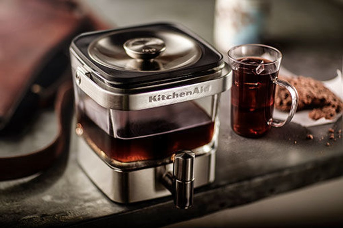 KitchenAid 水出しコーヒーメーカー ステンレス コールドブリュー 家でもアウトドアでも活躍する、コールドブリューコーヒー