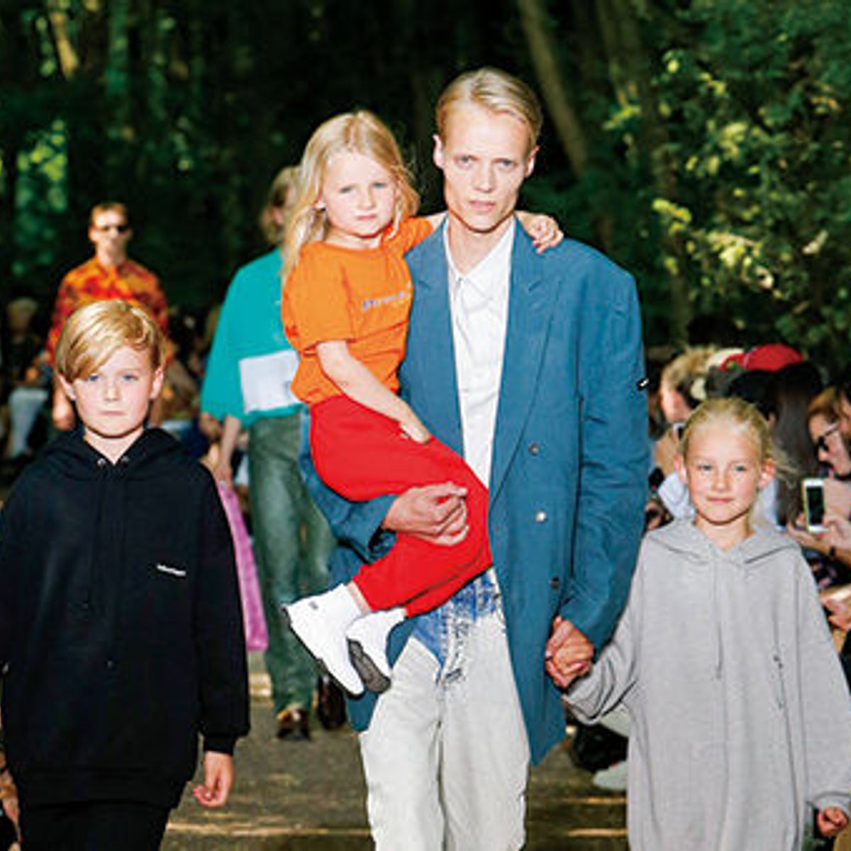 バレンシアガの人気アイテムが、キッズサイズになって登場！