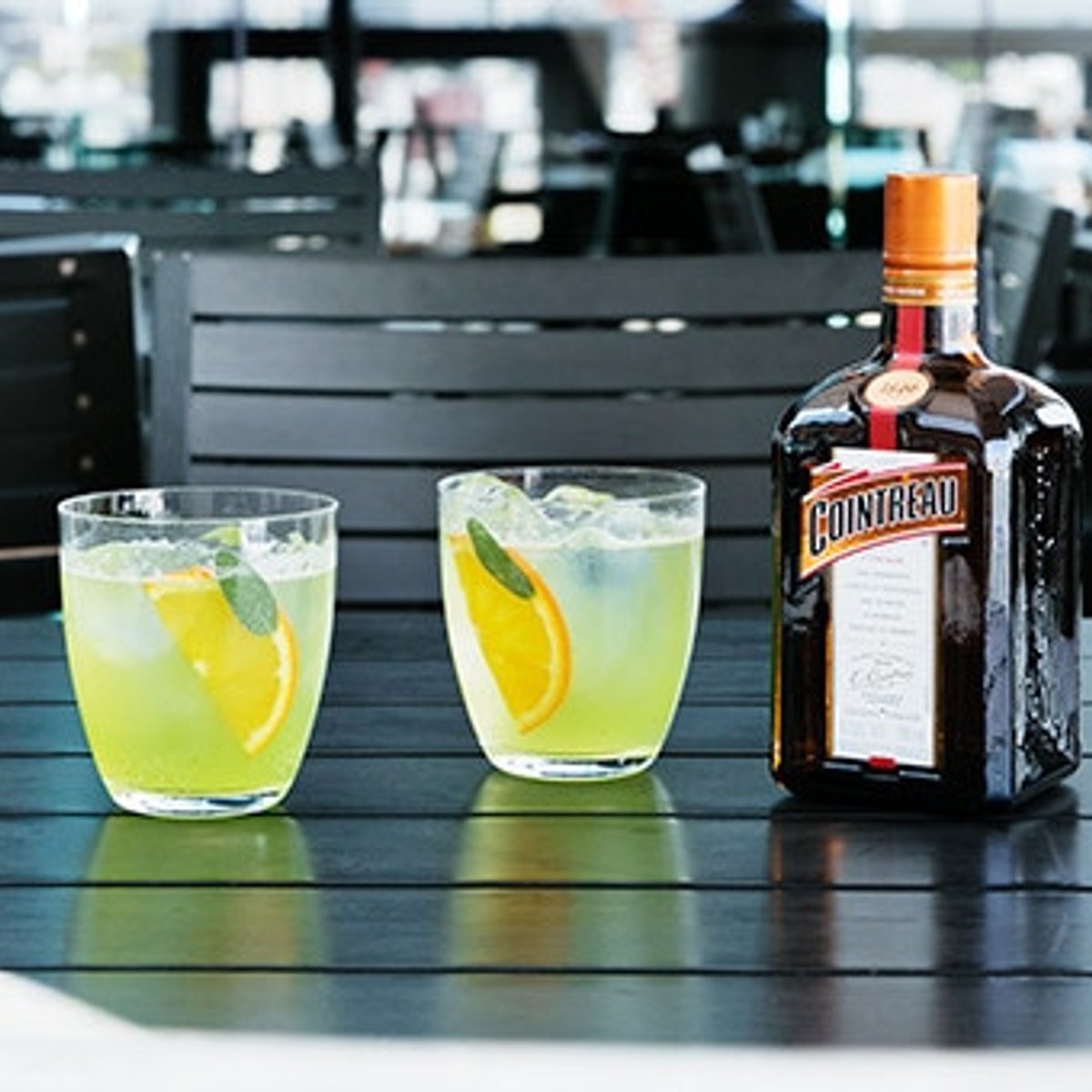 女性のためのリキュール、コアントローの楽しみ方。