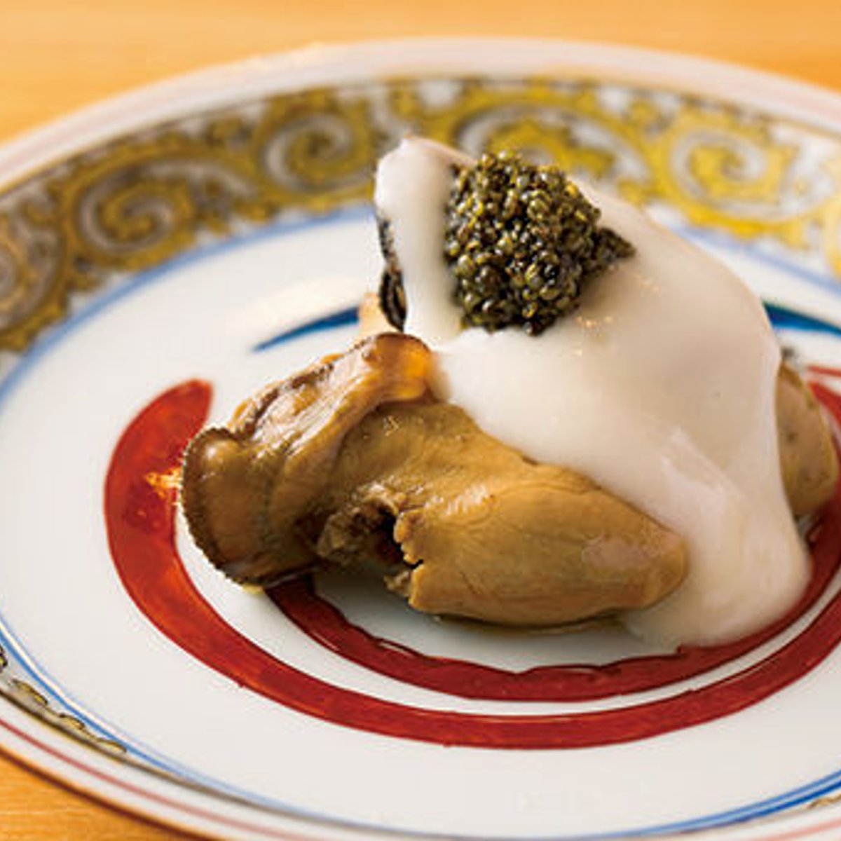 生産者の思いを料理に込めた、丁寧な仕事を荒木町で。