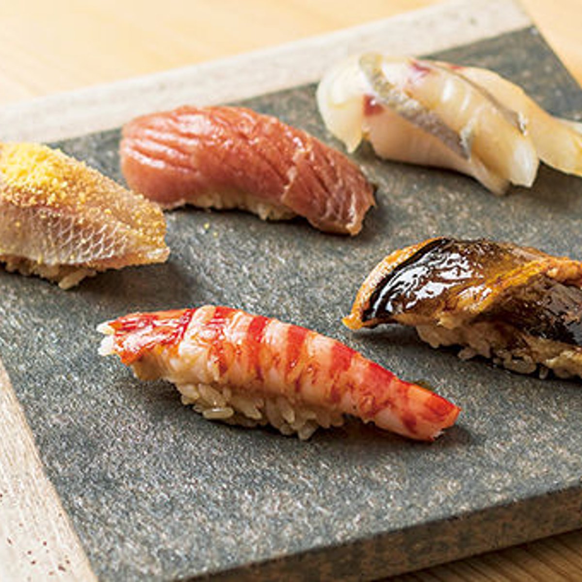 あの人気店の味を、新宿御苑でリーズナブルに！