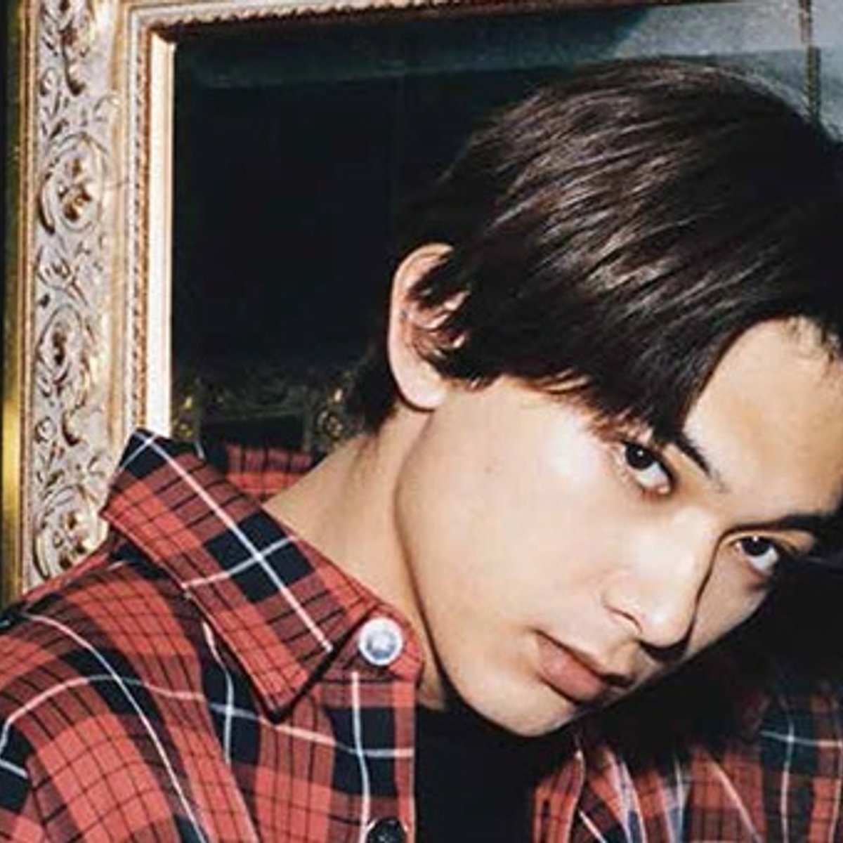 吉沢亮、ウワサの美形に超接近。