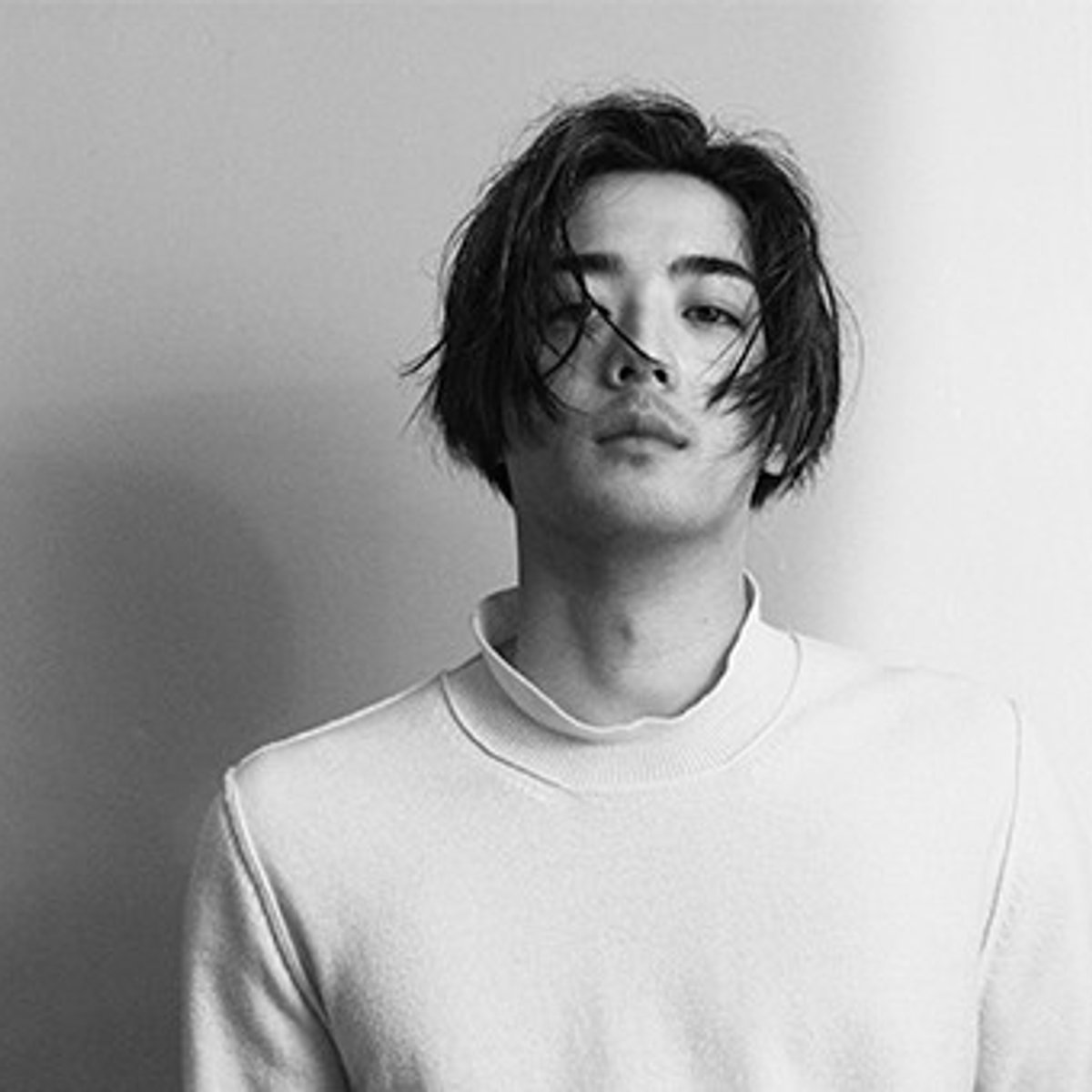 パリコレを歩いた、衝撃の11頭身。